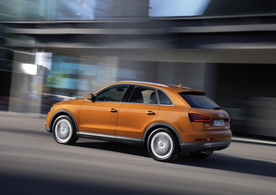  Audi Q3 2.0 TDI Quattro (8U) 2011 года  (WW) (фото 12 из 65)